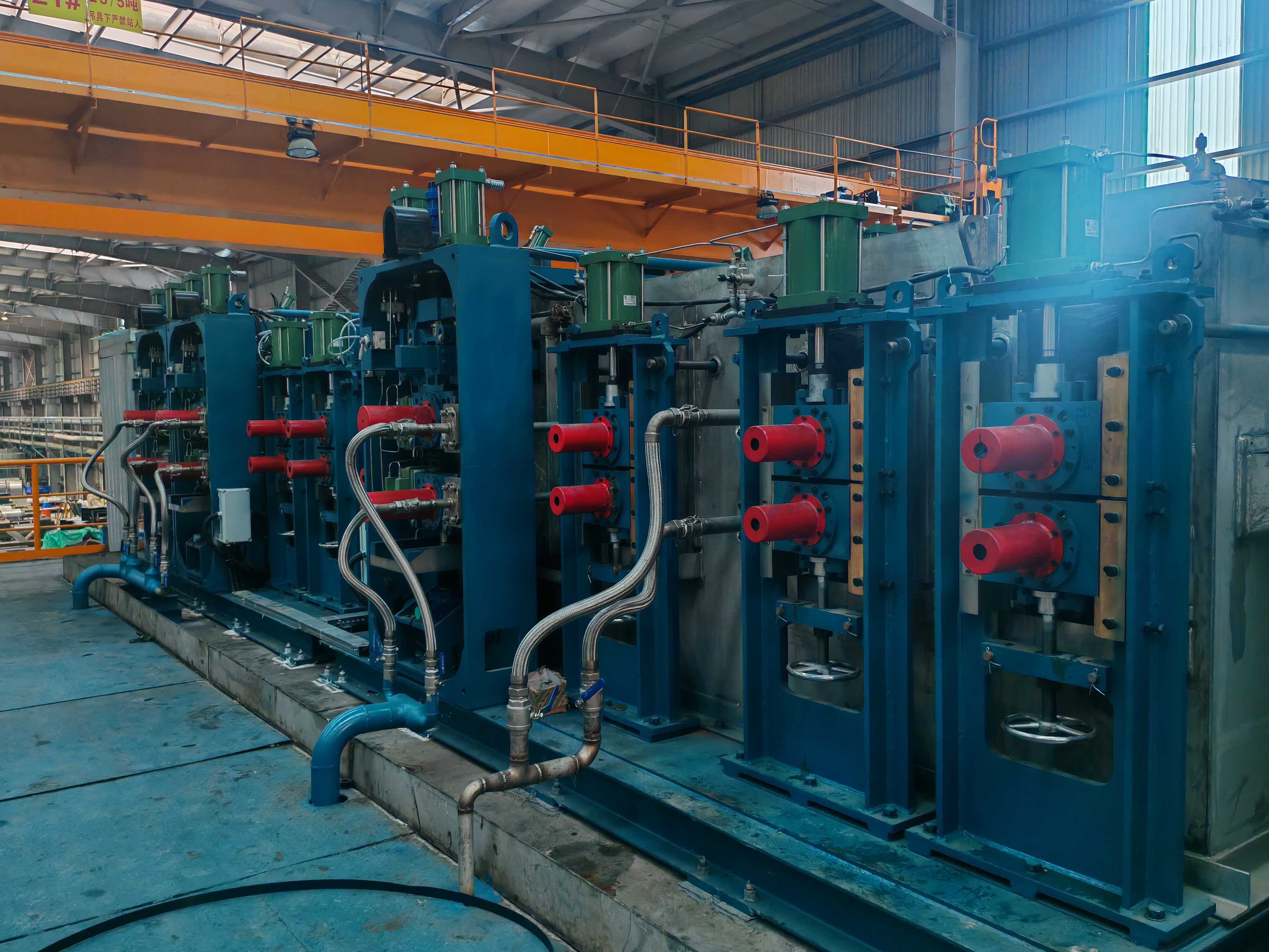 昱嵐新材料有限公司 拉矯機清洗段設(shè)備調(diào)試成功！(圖2)